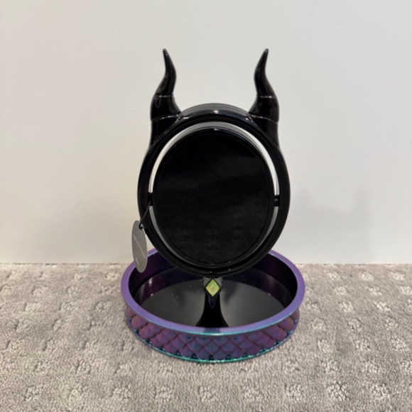 Bath & Body Works Maleficent Dragon Castle Pedestal + Body Care Tray Bundle NWT - Picture 9 of 9